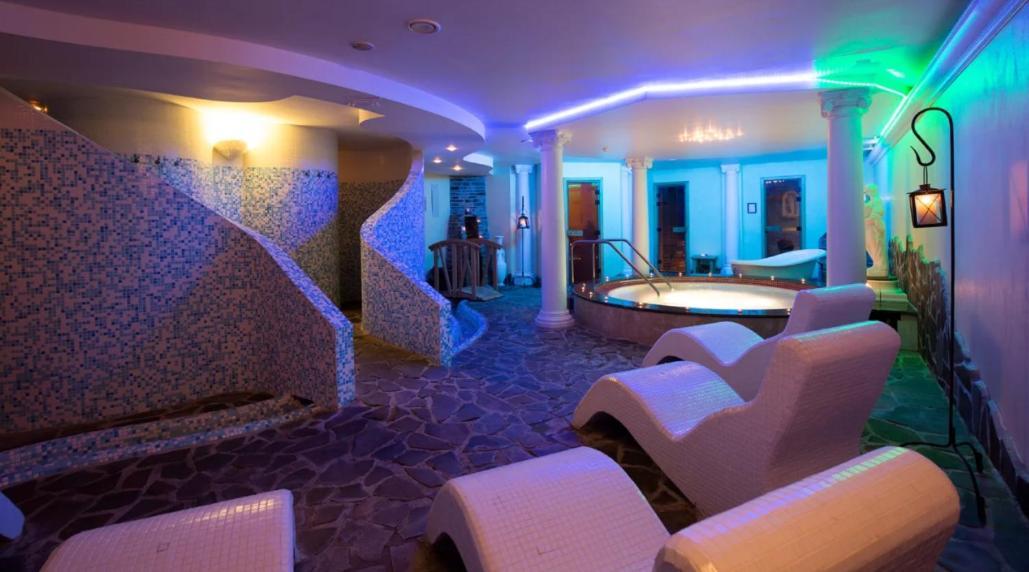 Studio Srncek - Tatranska Strba - Wellness, Bazen 外观 照片